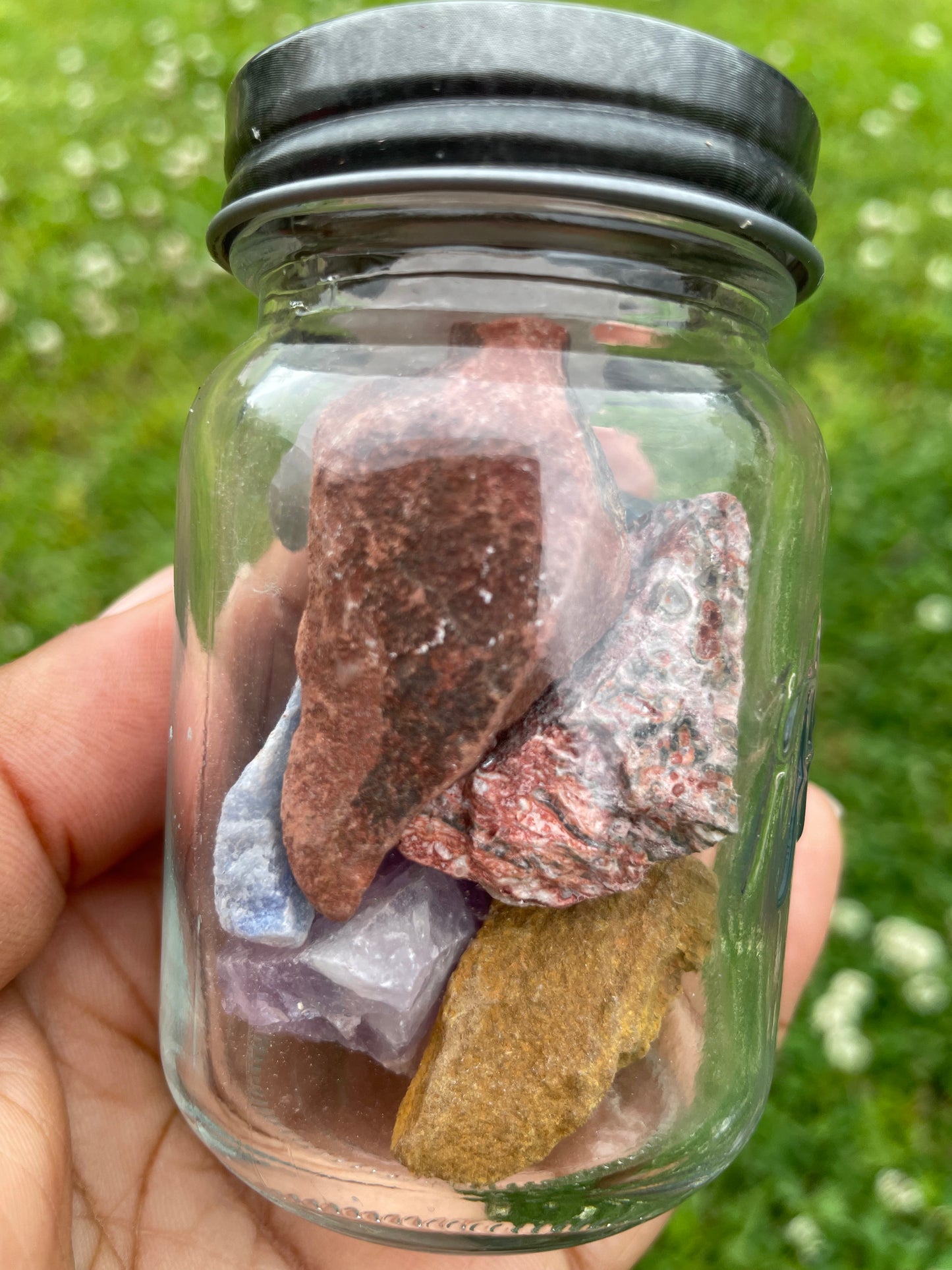 ASSORTED CRYSTALS #1 ( Jar included )