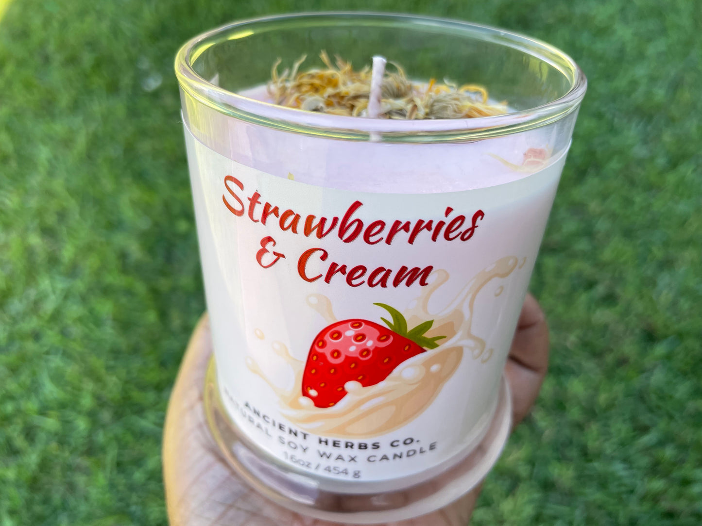 strawberries & cream soy wax candle