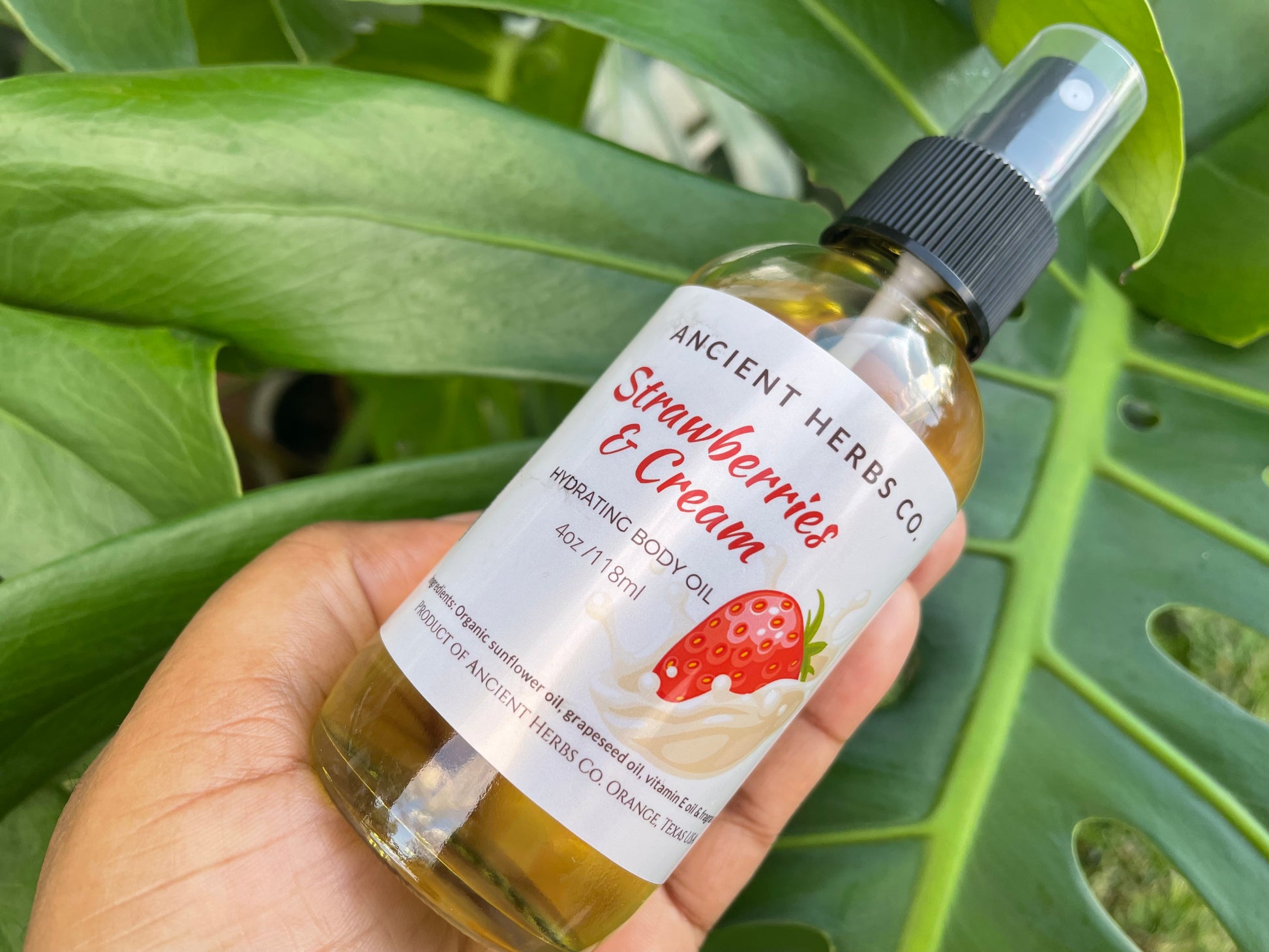 Strawberries & cream body oil
